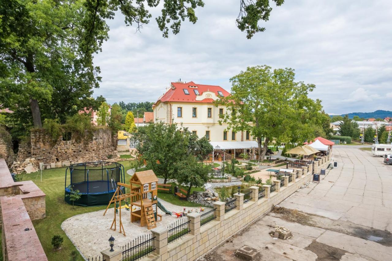 Villa Libosad Йичин Экстерьер фото