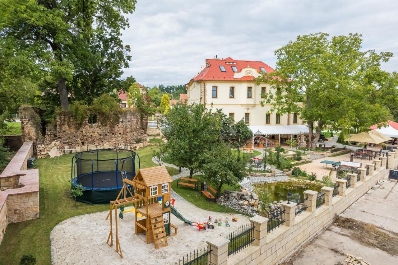 Villa Libosad Йичин Экстерьер фото