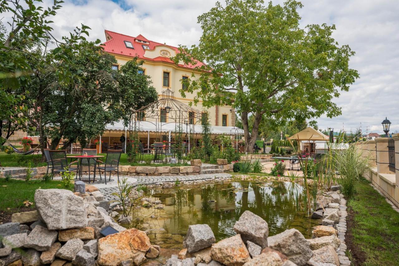 Villa Libosad Йичин Экстерьер фото